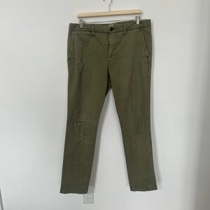 Men’s GAP 34x32 Olive Green Distressed Stretch Chino Pants
